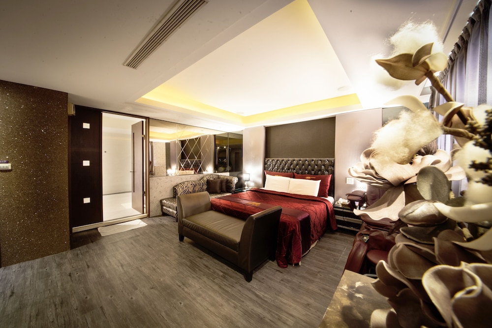 Romantic Room, 1 King Bed, Non Smoking photo 2