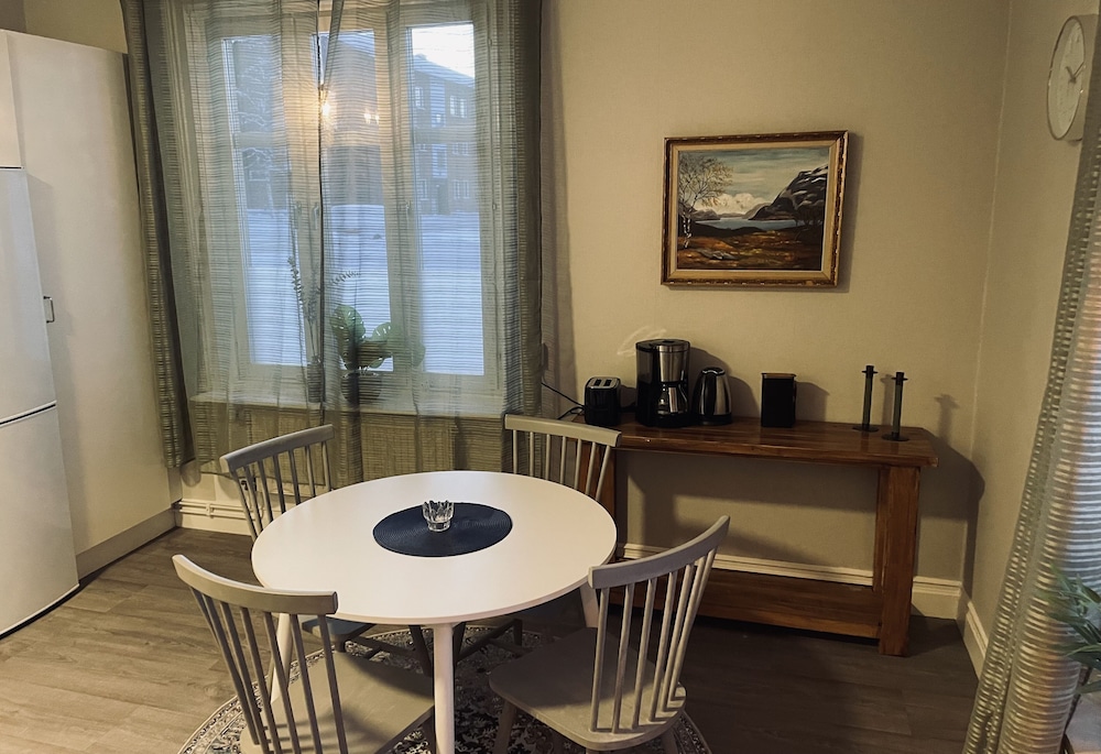Apartment photo 2