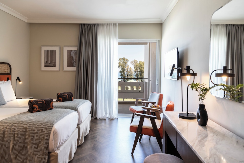 Superior Double Room (Side Sea view) photo 2