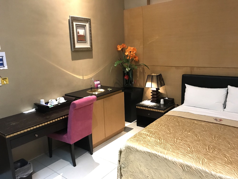 Classic Double or Twin Room, Accessible, Jetted Tub photo 2