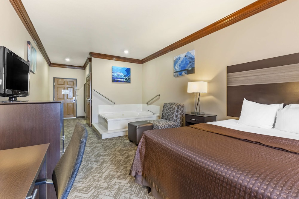 Suite, 1 Queen Bed, Accessible, Non Smoking - Photo 3