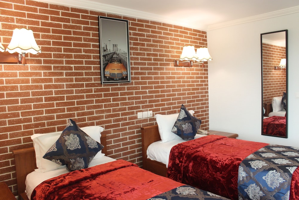 Standard Twin Room photo 1