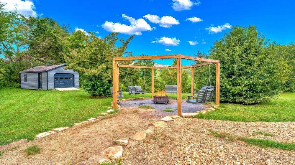 Luxury Poolside Cabin in Sevierville, Zdjęcie 43