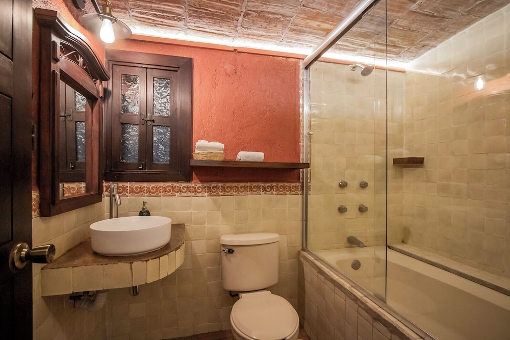 Romantic Studio Suite photo 3