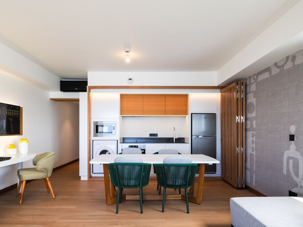 Signature Suite, 1 Bedroom, Kitchen, Oceanfront