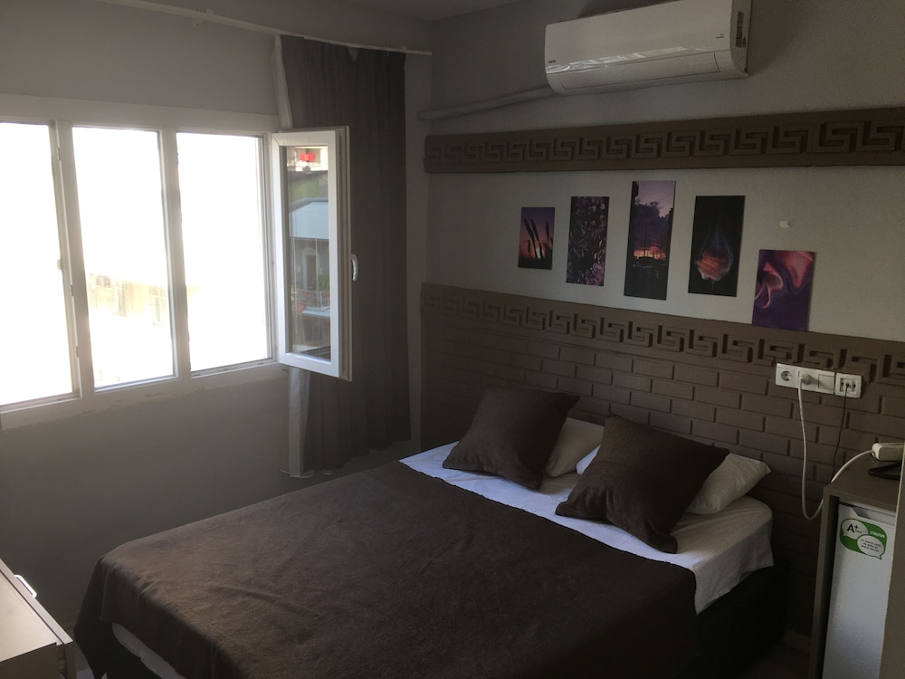Honeymoon Double Room photo 1
