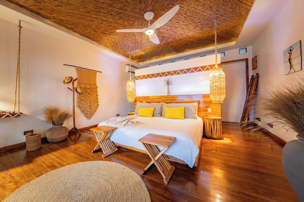 Luxury Beachfront Room with Plunge Pool