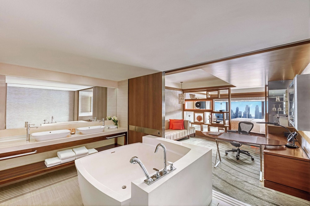 Pacific Club Select Studio