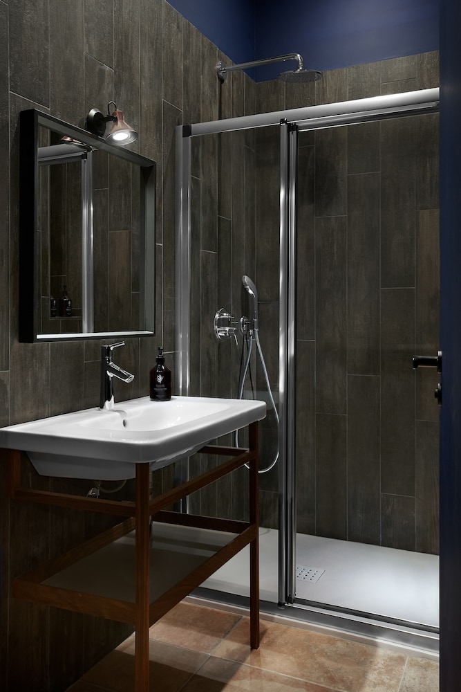 Superior Room (Atelier) - Photo 2