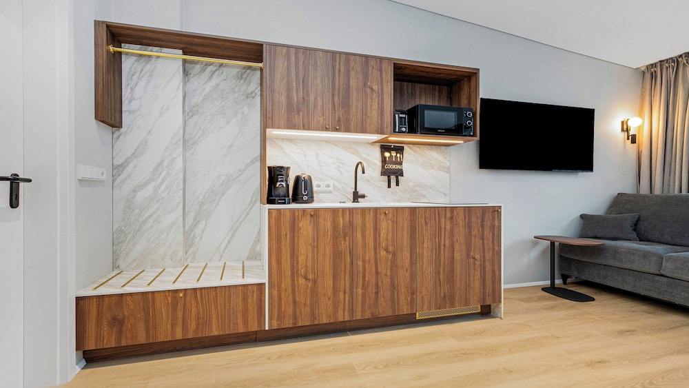 Studio, 2 Twin Beds, Kitchen (Hallgrimskirkja Church view) photo 1