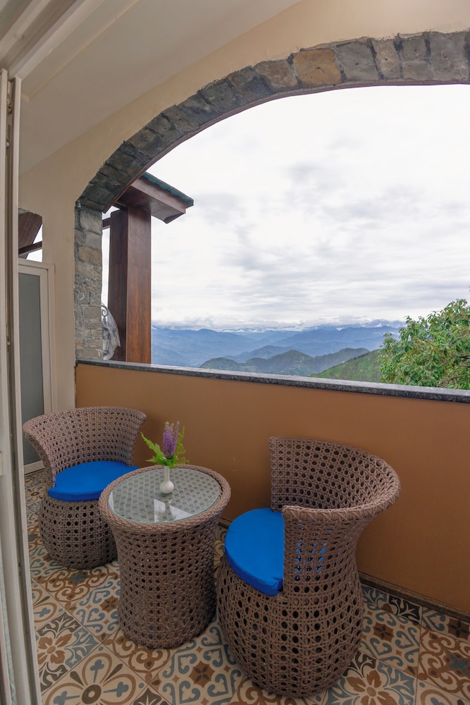 Premium Double Room, 1 King Bed, Balcony, Valley View (Panorama) - Photo 11