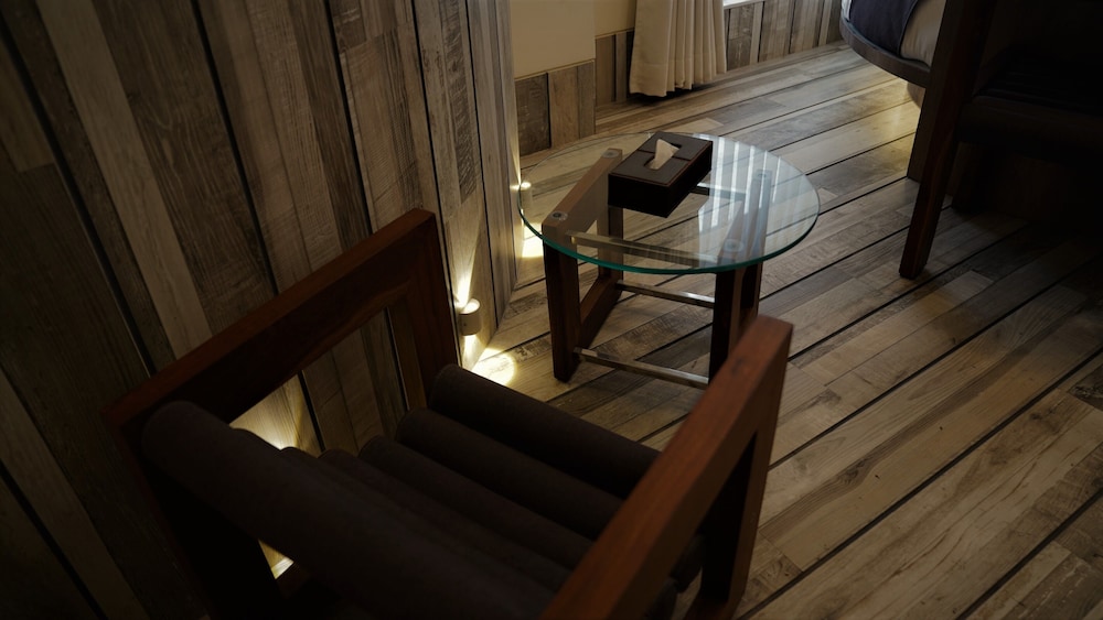 Executive Room - Photo 2