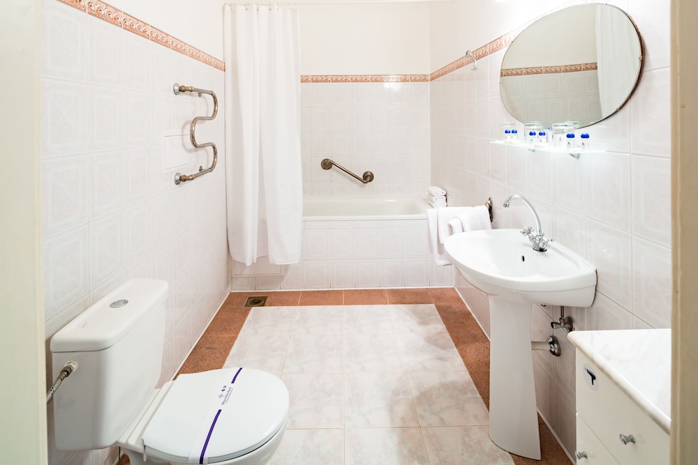 Standard Double or Twin Room - Photo 6