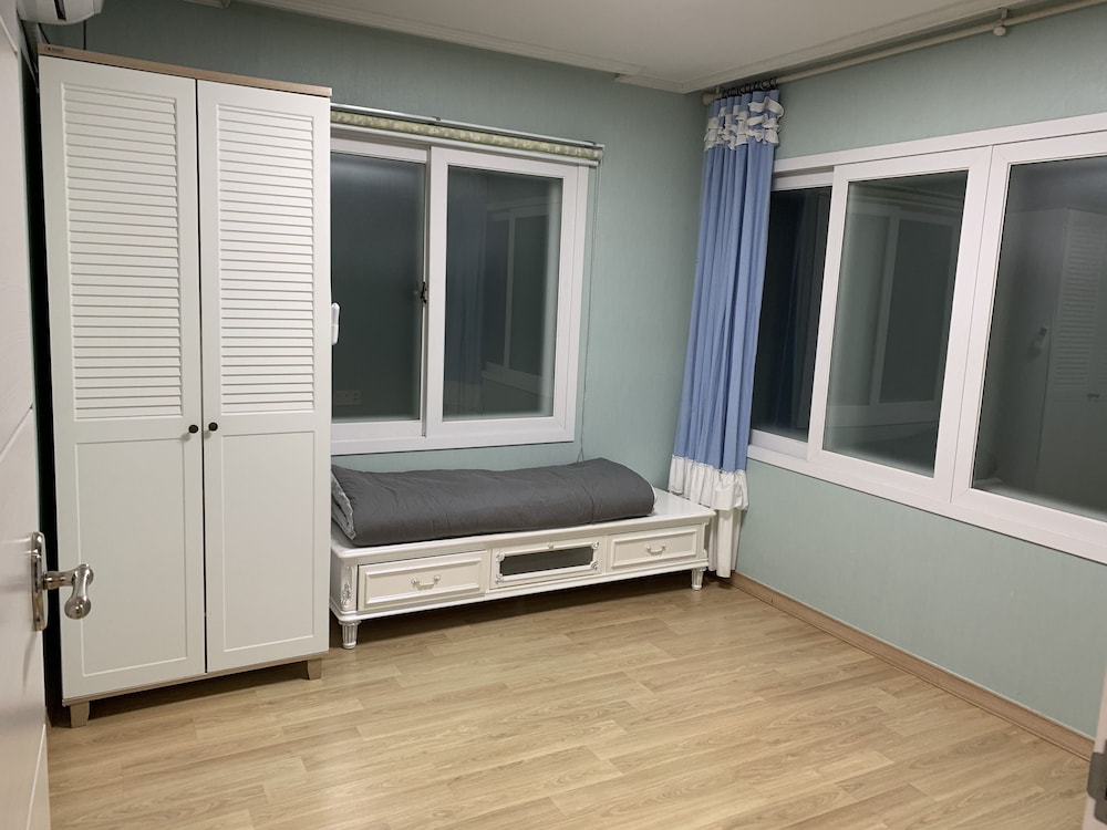 House, 3 Bedrooms photo 1