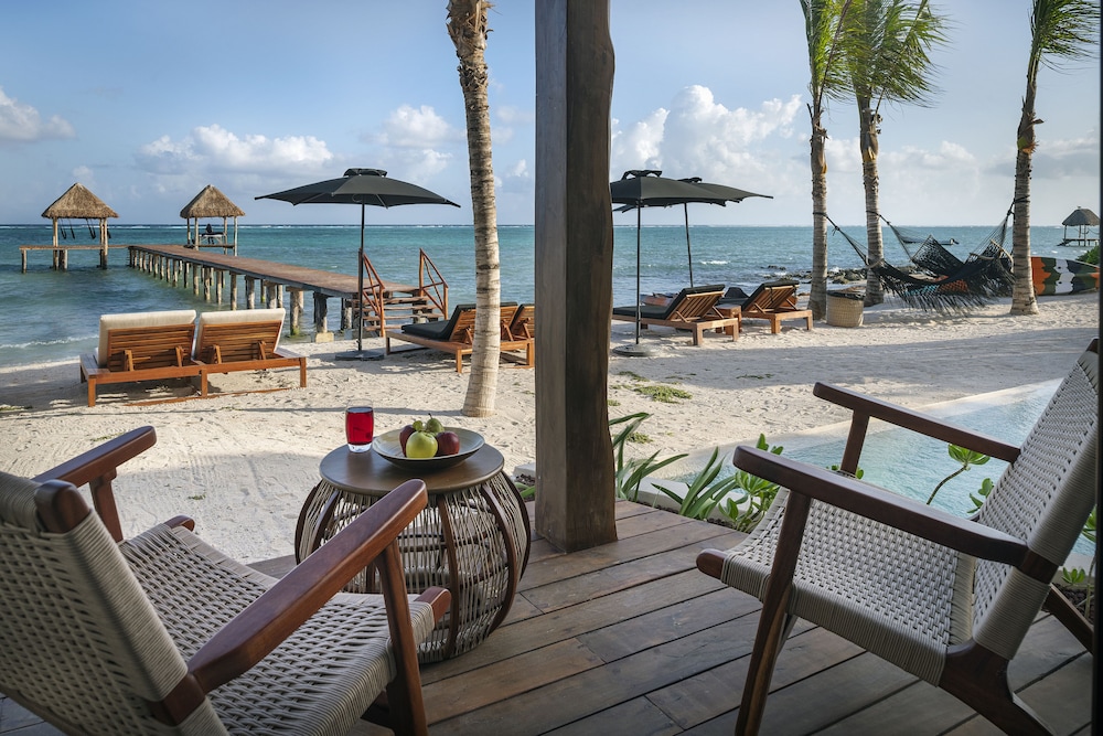Beachfront Lower King - Photo 1