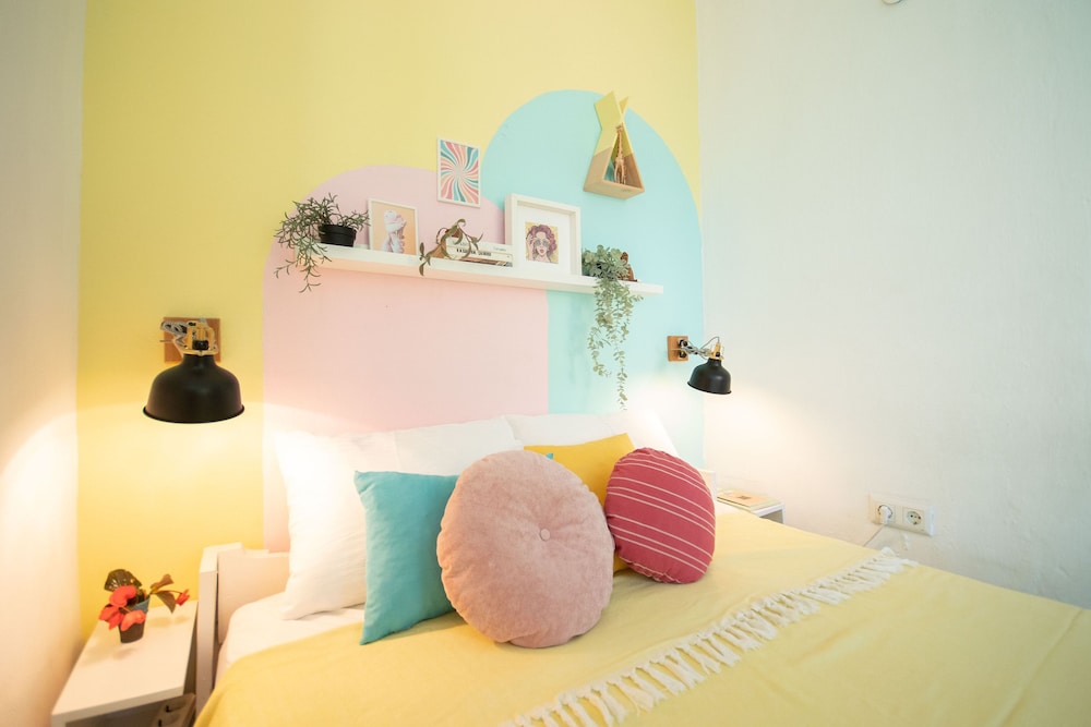 No 5 Concept Room with Sea View and Balcony - Photo 5