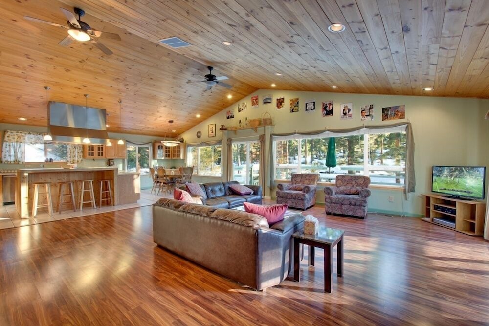 House, 5 Bedrooms photo 1