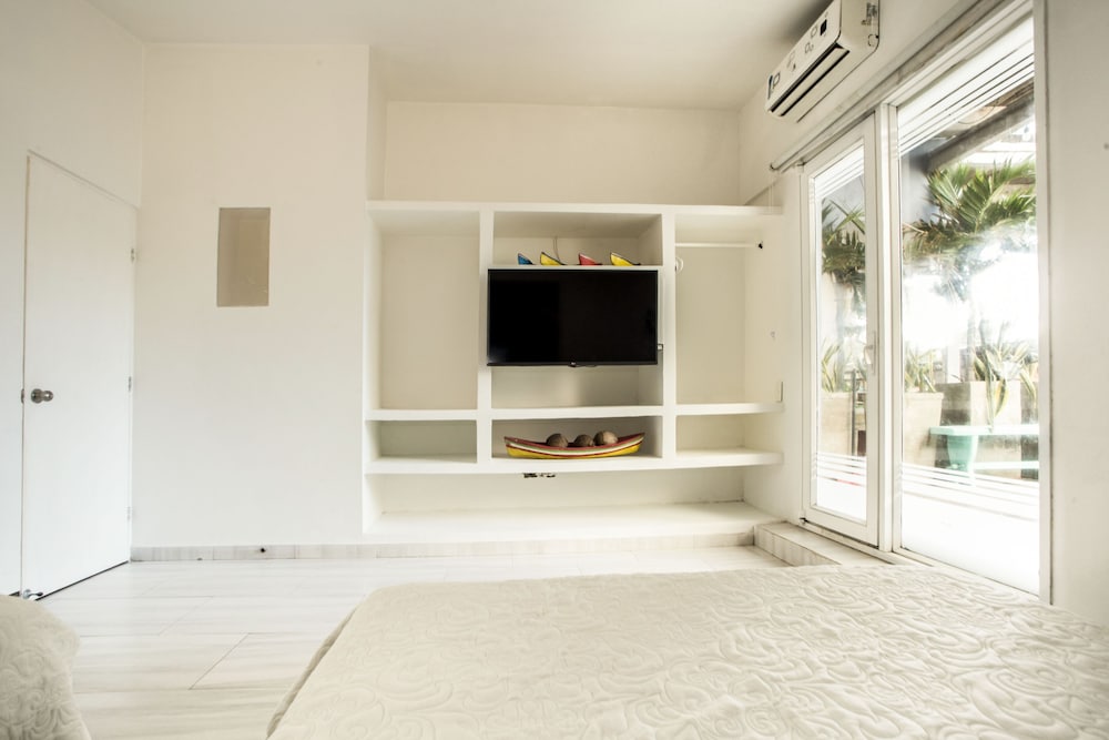 Family Studio Suite - Photo 8