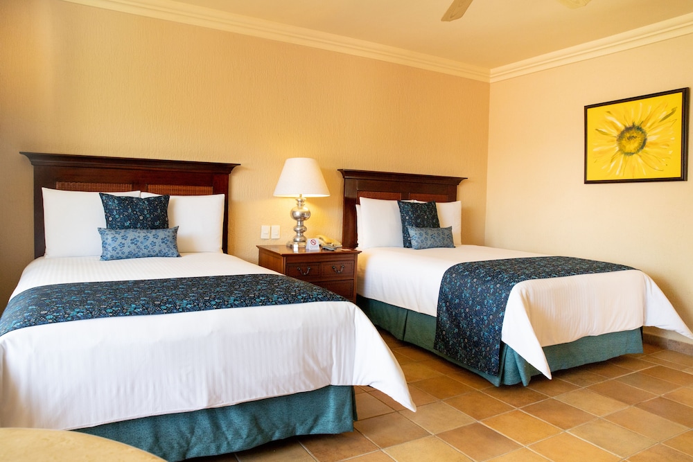 Elite Room, 2 Double Beds, Garden View - Photo 4