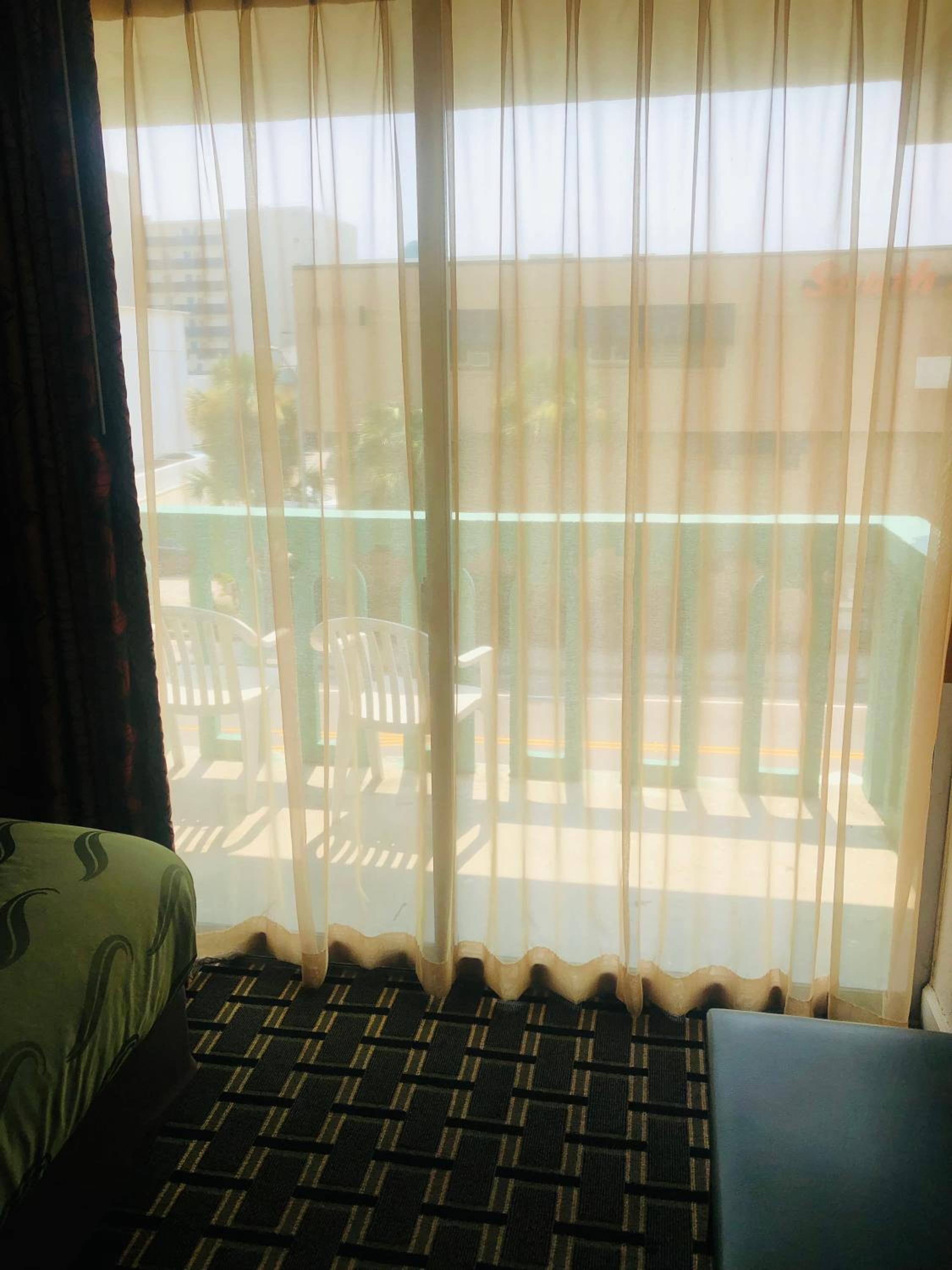 Double Room with Balcony - Photo 3