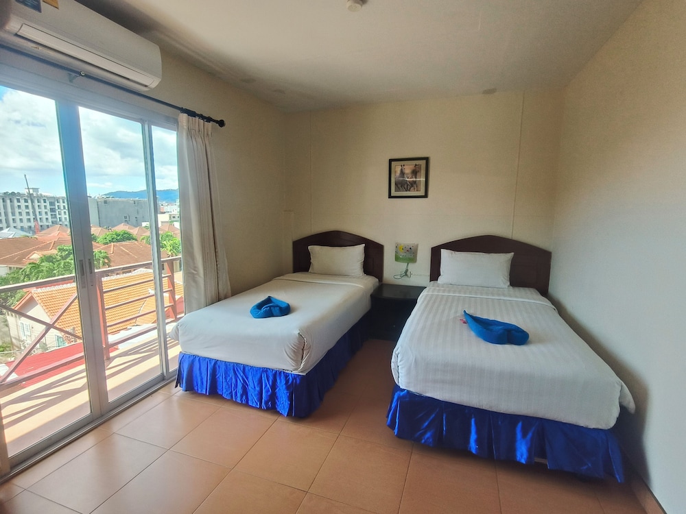 Deluxe Twin Room, Balcony, City View