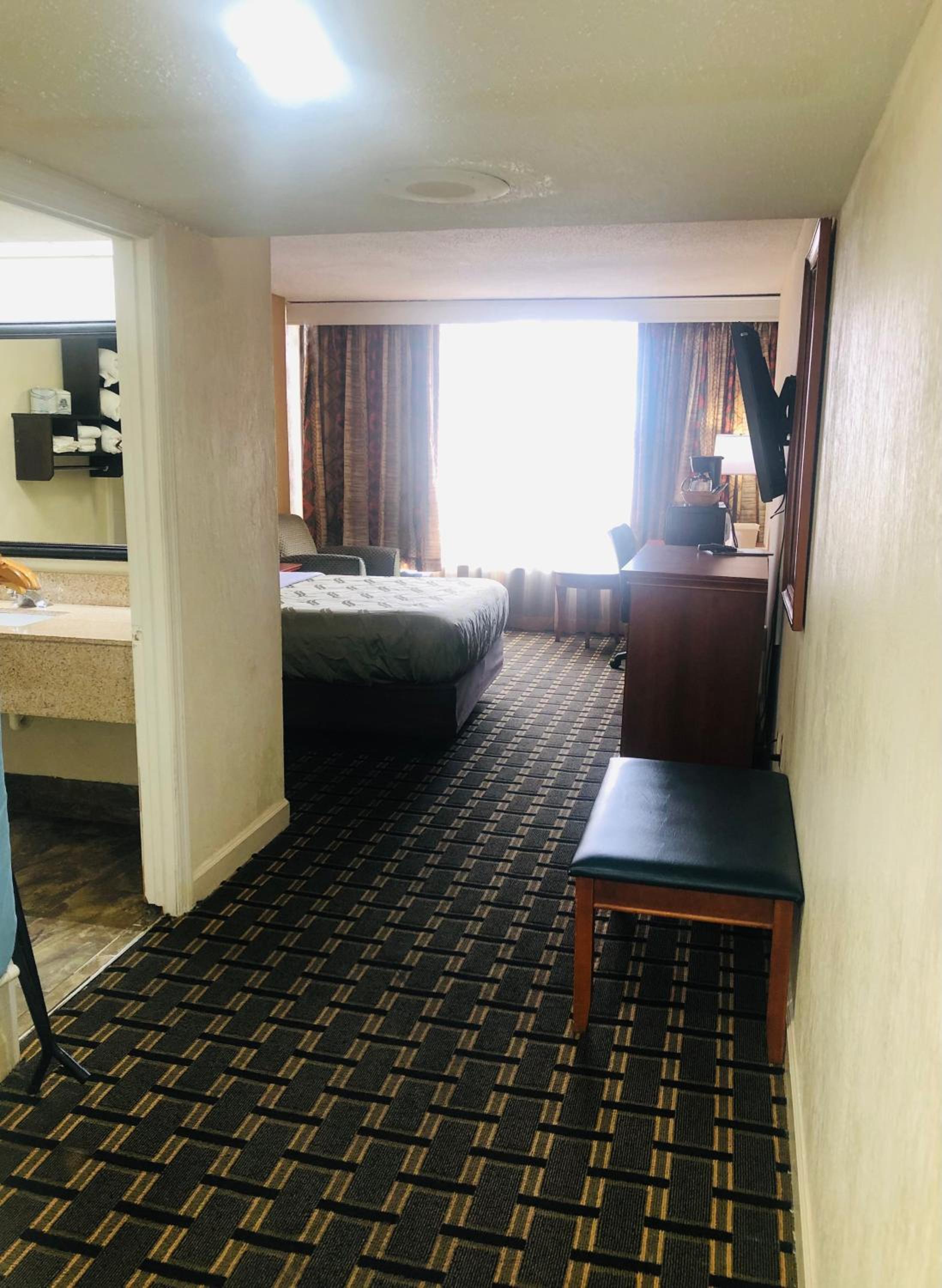 Budget Double or Twin Room - Photo 4