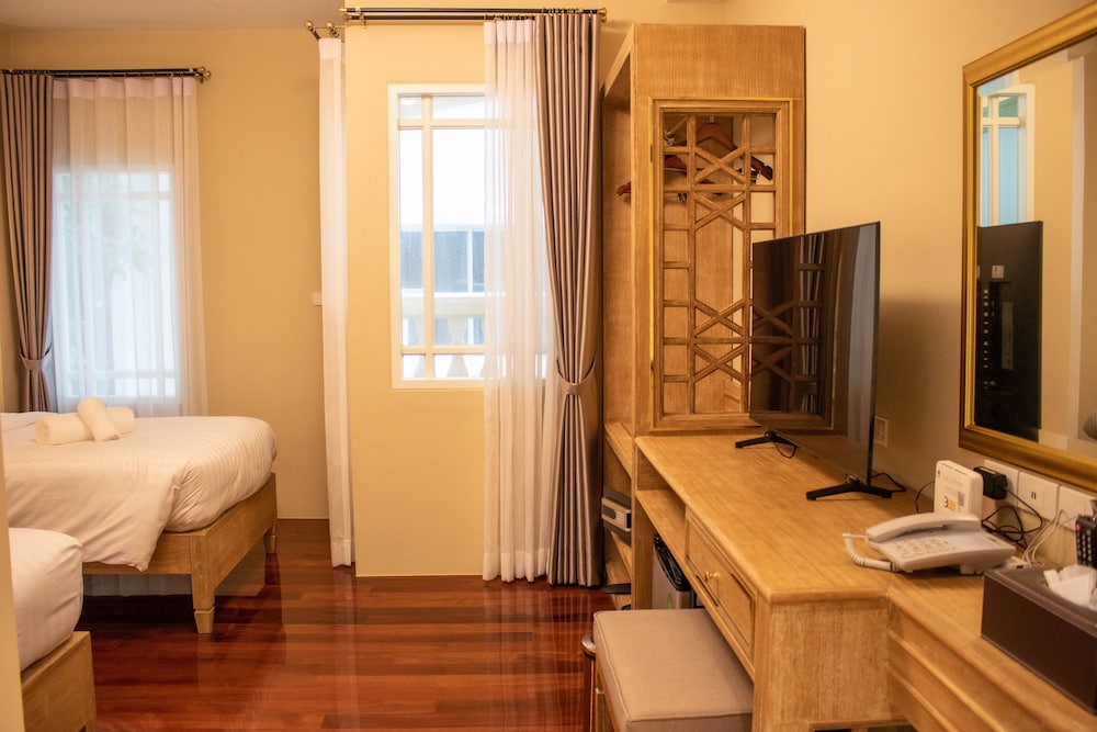 Deluxe Twin Room photo 2