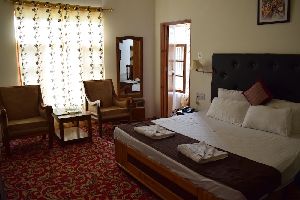 Family Double or Twin Room photo 3