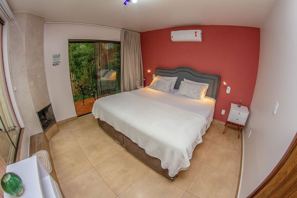 Premium Cabin photo 2