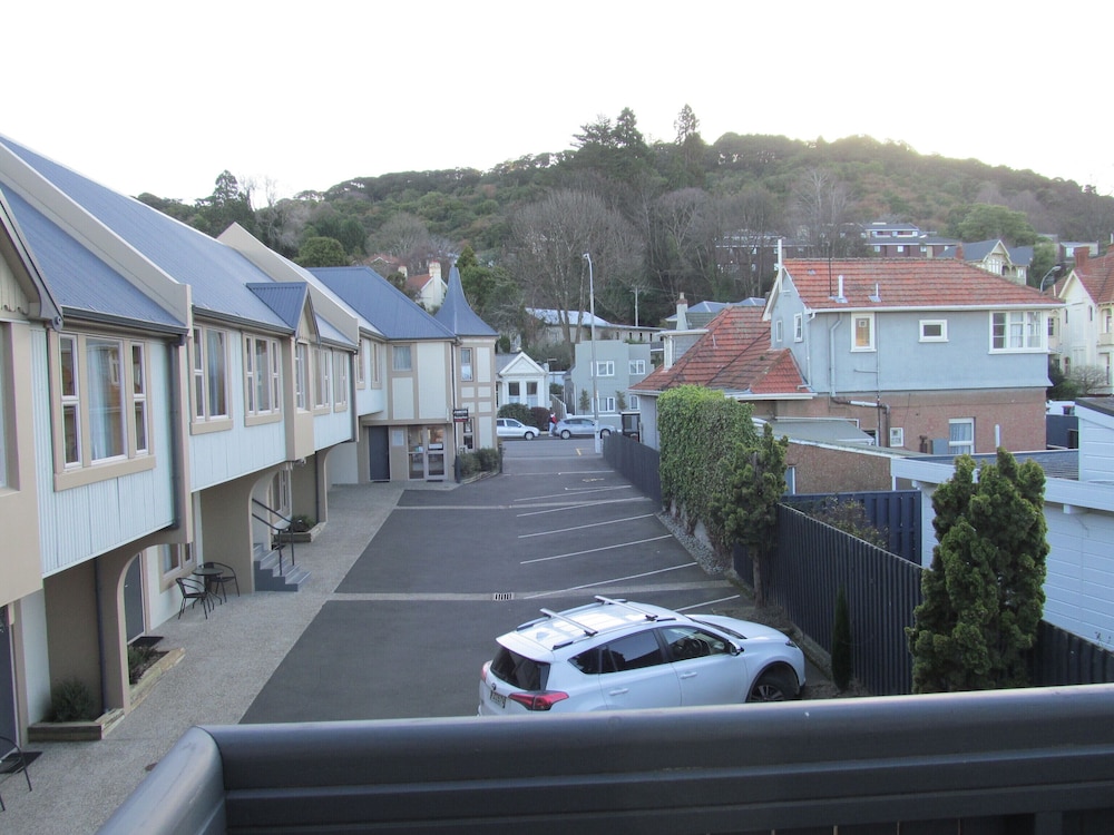 Spa Studio with Balcony thumbnail 6