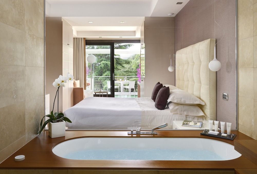Junior Suite, Sea View (Whirlpool) - Photo 4