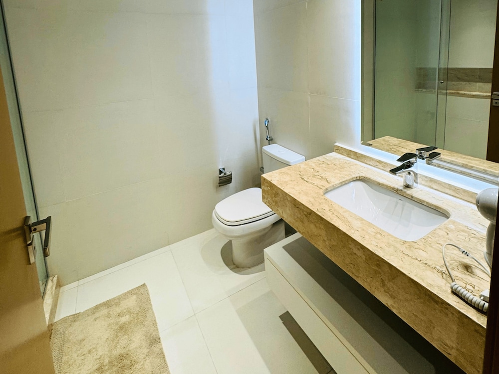 Classic Single Room, 1 Twin Bed, Shared Bathroom photo 3