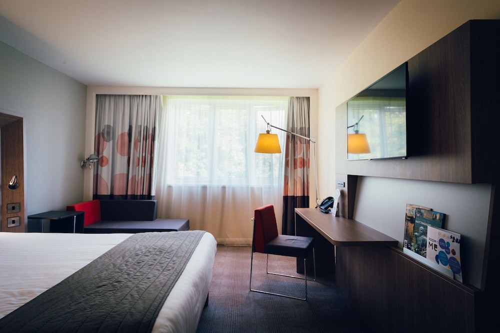 Superior Room, 1 Queen Bed with Sofa bed (Premium) - Photo 7