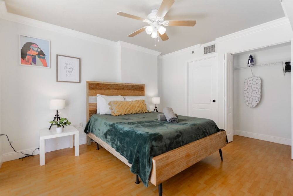 Deluxe Apartment photo 2