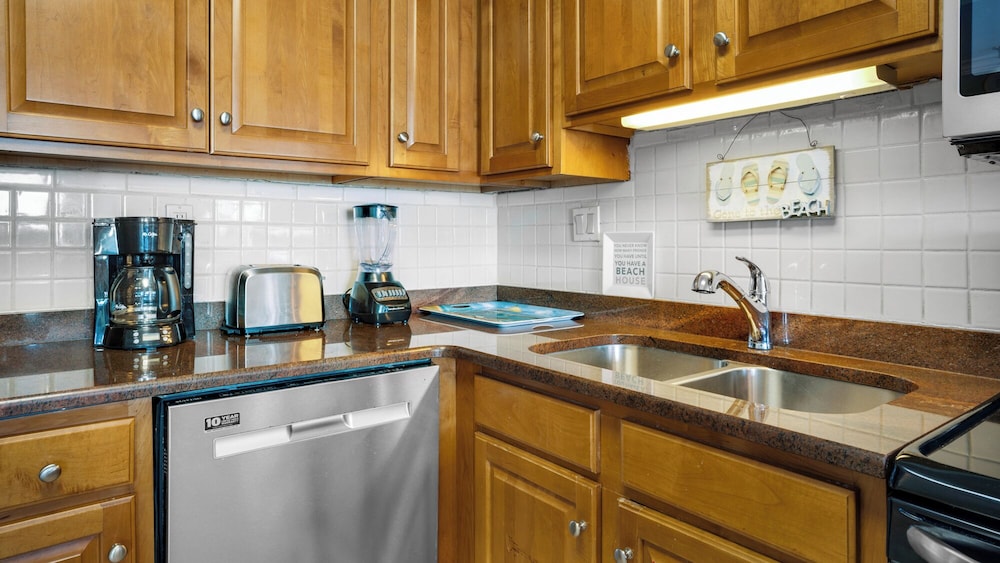 Condo, Multiple Beds, Balcony, Ocean View (Beachcrest 902) photo 3