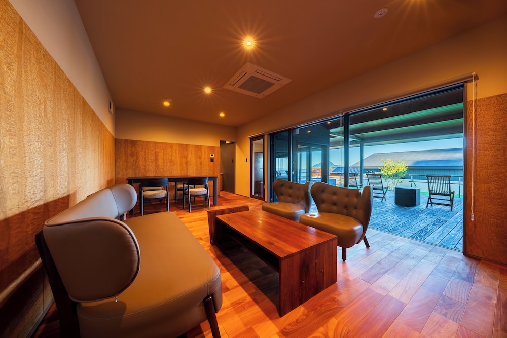 [Suite Villa/JP-Western Style] Hot Spring, Mild Sauna, and Seasonal Pool (Summer Only), Non Smoking