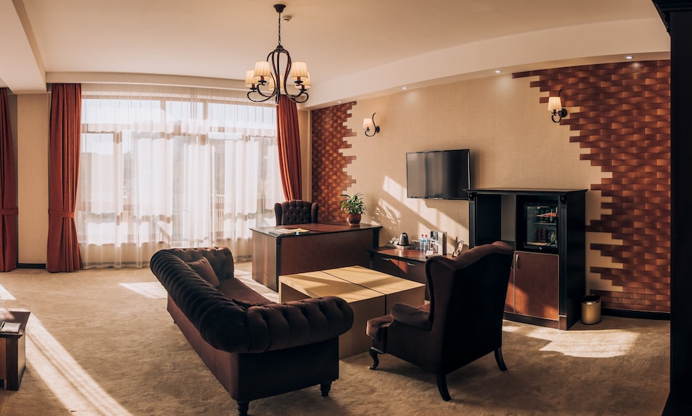 Suite - Photo 6