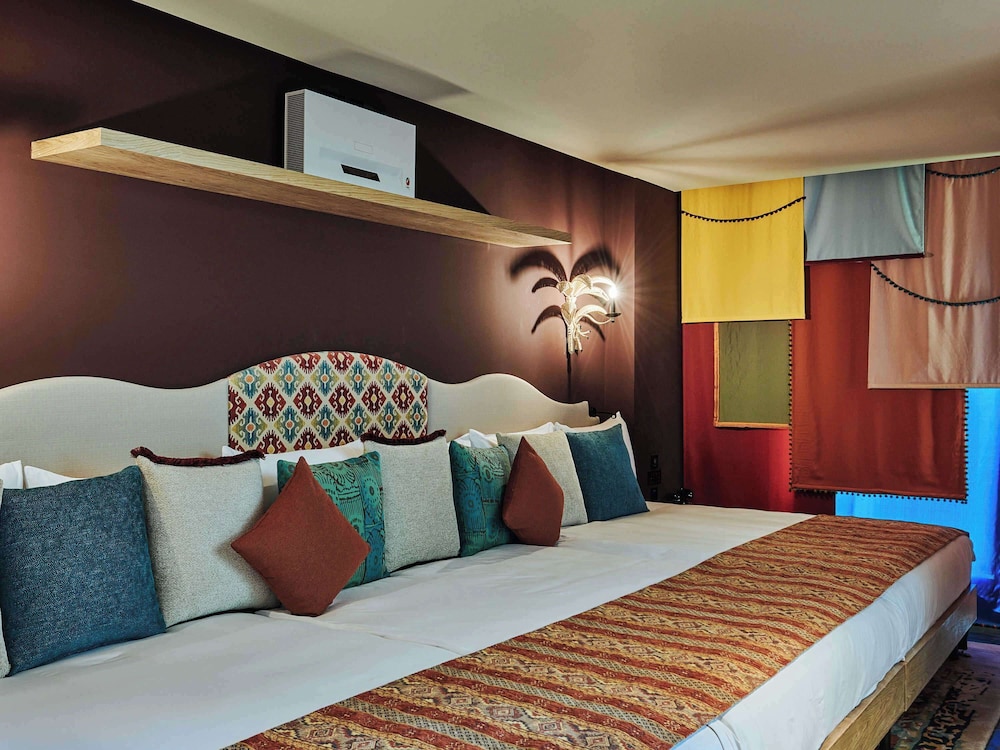 Hakawati Suite (Free Shuttle Service to Kite Beach and Dubai Mall)