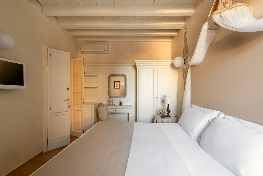 Classic Double Room - Photo 7