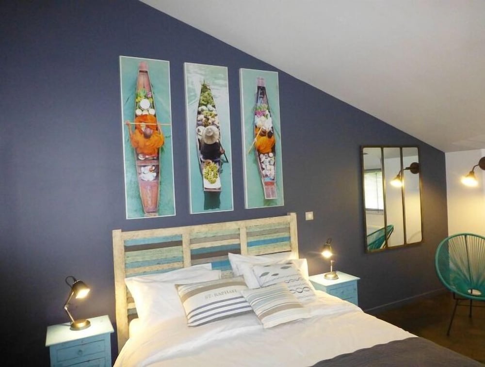 Deluxe Double Room (2 adults + 1 child) photo 2