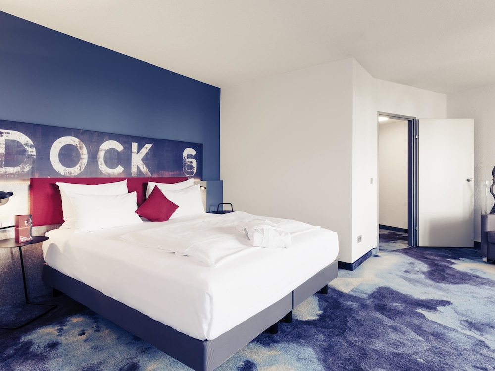 Junior Suite, 1 Double Bed with Sofa bed photo 2