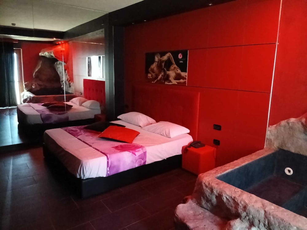 Suite Inferno con idromassaggio + Sauna Tailandese