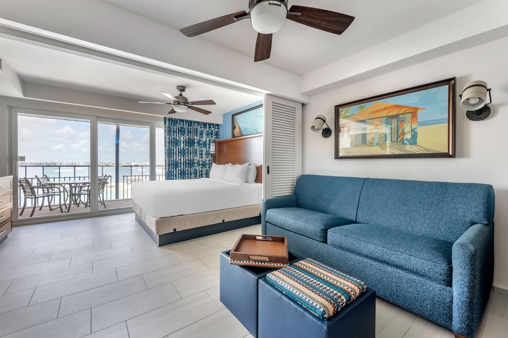 Studio Ocean Front View With King