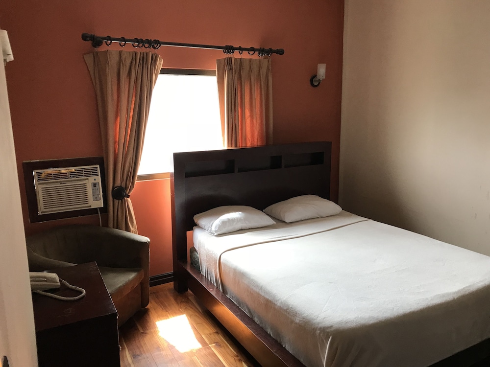 Double Room, 1 Queen Bed photo 2