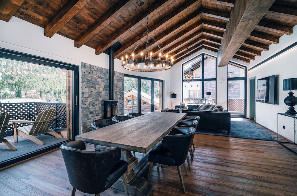 Luxury Penthouse, Mountain View (private Sauna)