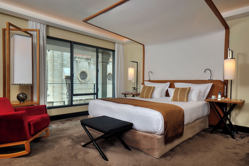 Deluxe Room - Photo 2