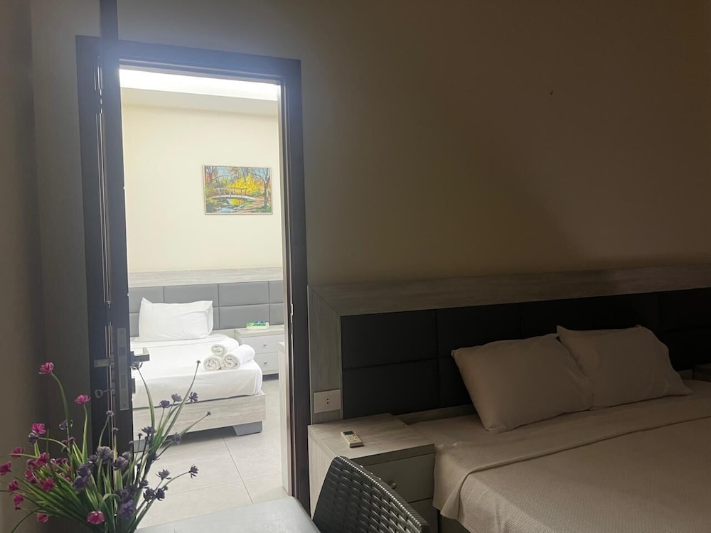Classic Quadruple Room, Balcony photo 2