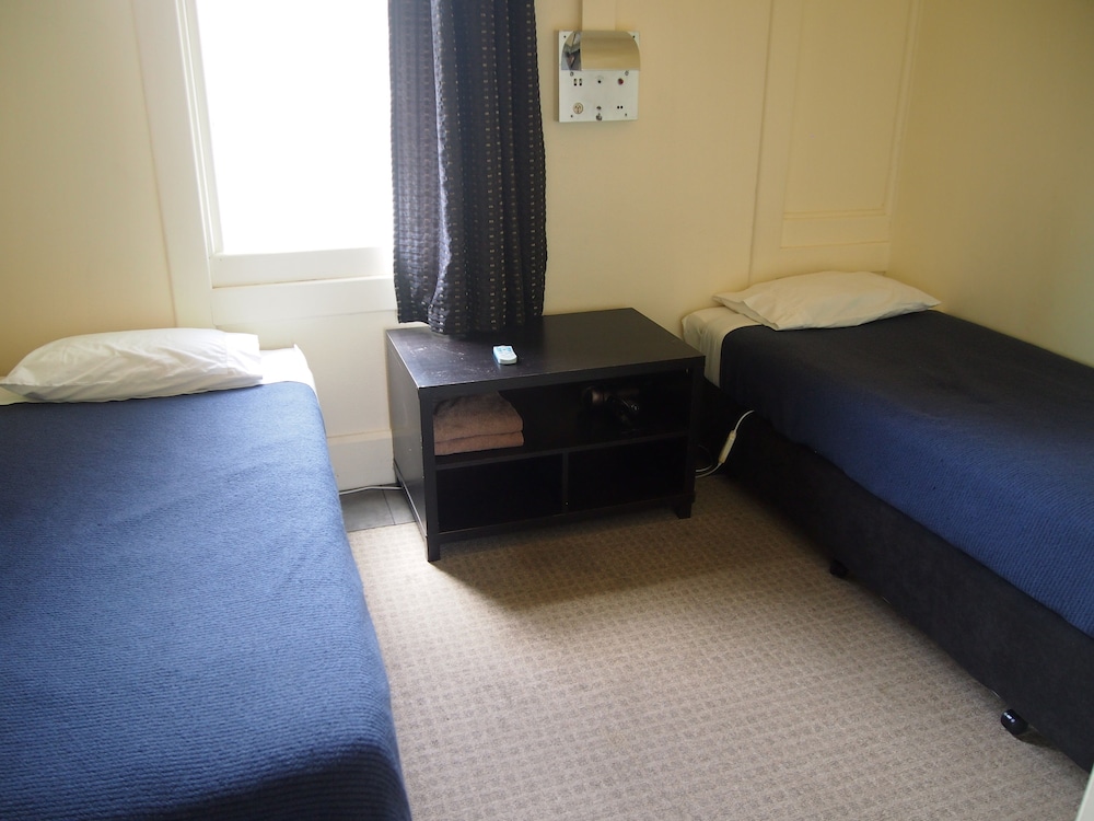 Family Room, 1 Bedroom photo 3