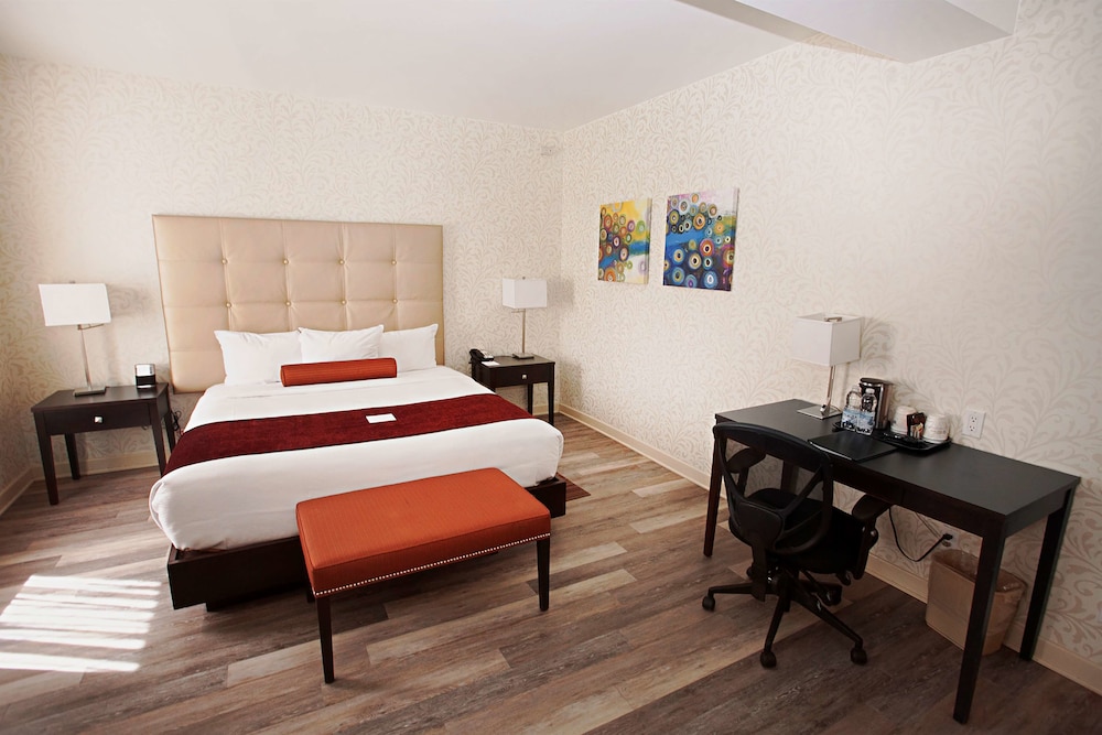 Business Room, 1 King Bed, Non Smoking - Photo 3