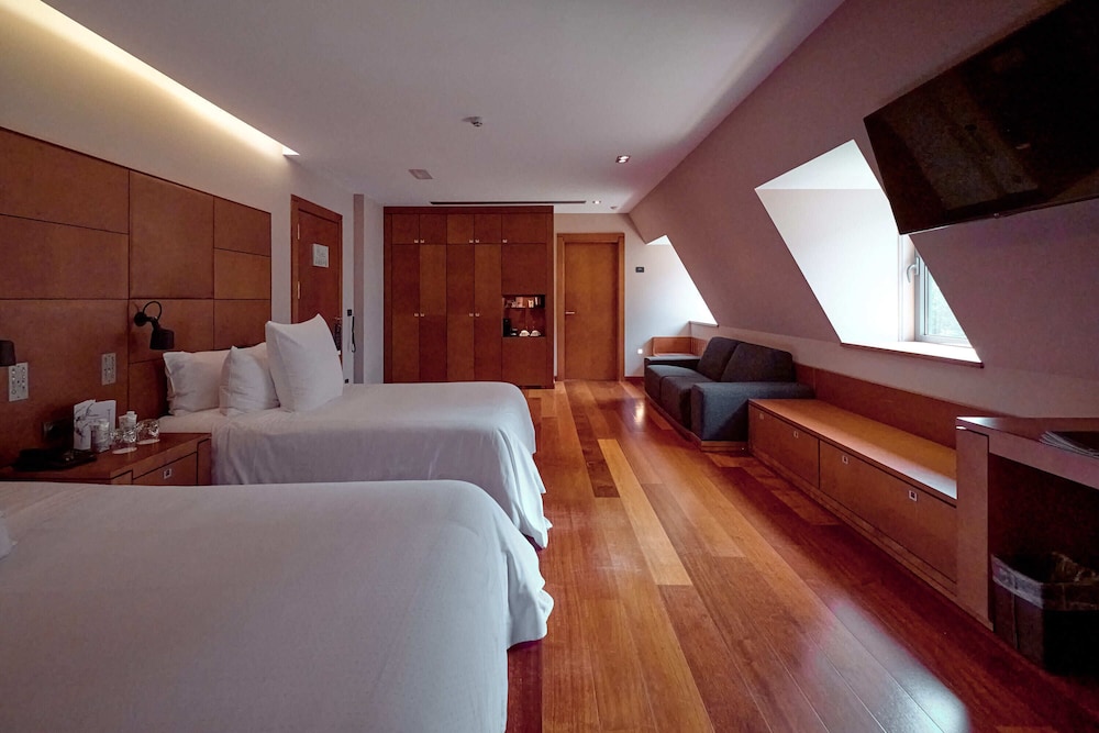Traditional Suite (1 Adult) photo 2